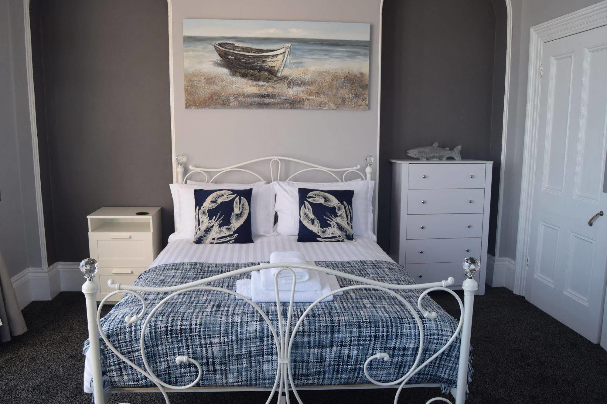 Bed and Breakfast The Blenheim Dawlish Exteriér fotografie