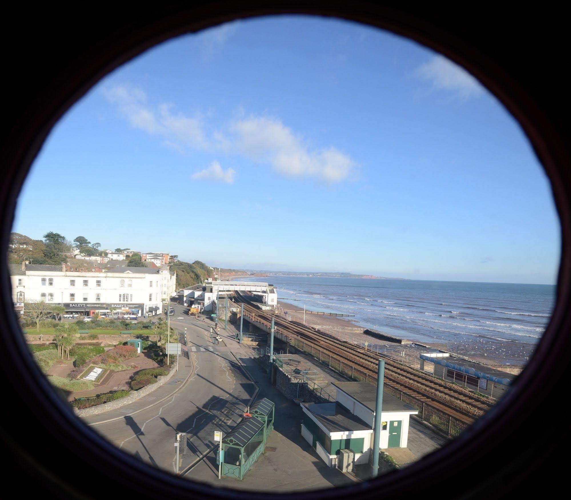 Bed and Breakfast The Blenheim Dawlish Exteriér fotografie
